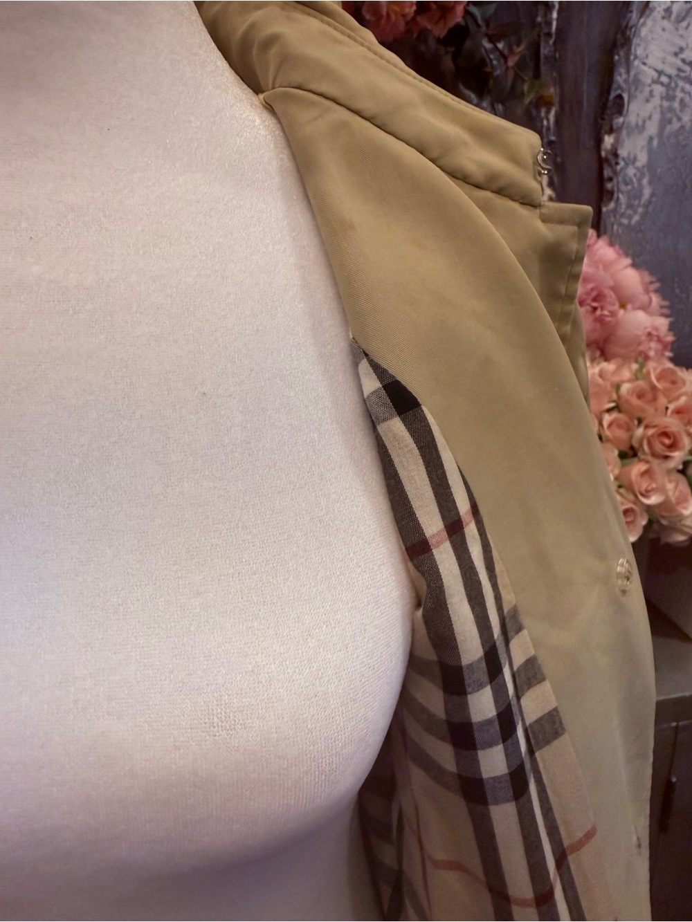 Burberry Vintage Trench Coat - Picture 5 of 7